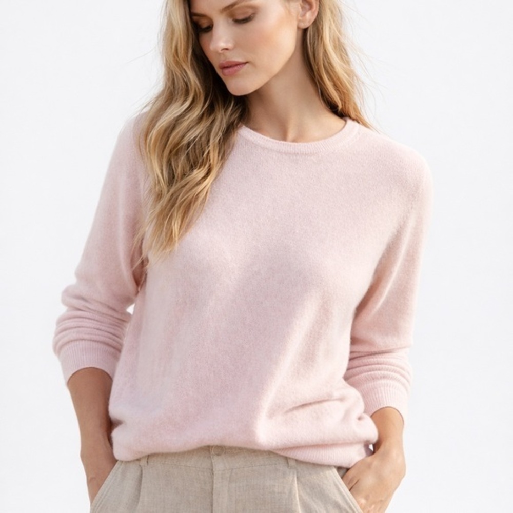 Light pink cashmere sweater